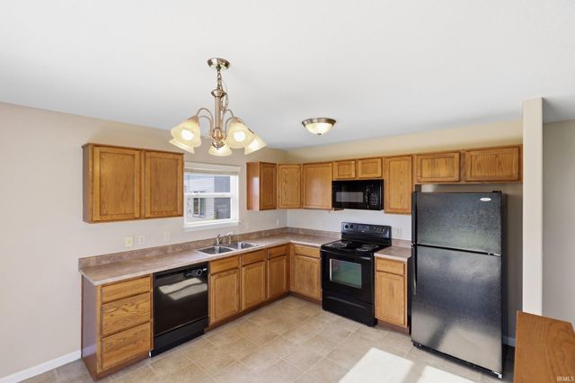 5230 Salt Trail Canyon Pass, Fort Wayne, IN 46808