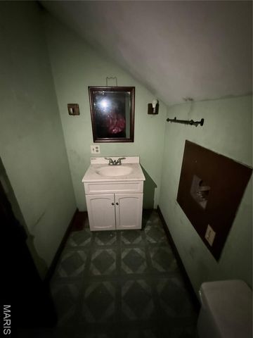 1371 Washington Street, Carlyle, IL 62231