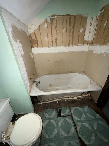 1371 Washington Street, Carlyle, IL 62231