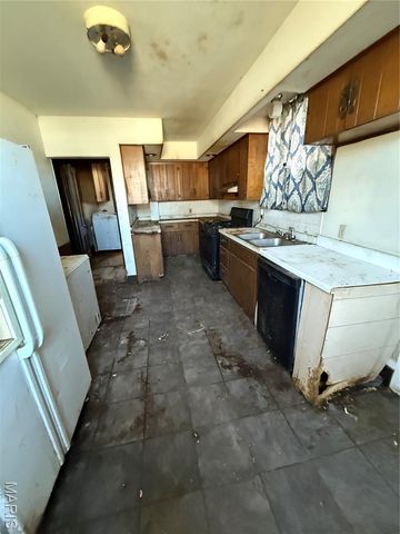 1371 Washington Street, Carlyle, IL 62231