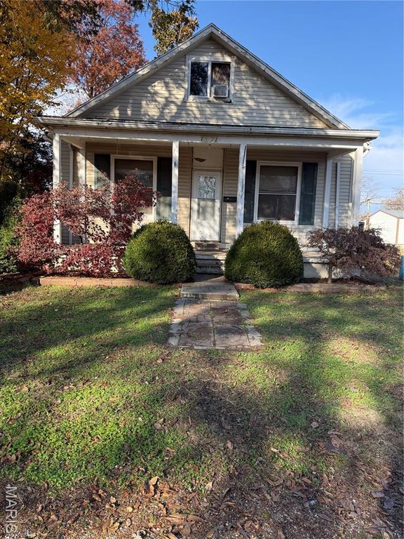 1371 Washington Street, Carlyle, IL 62231