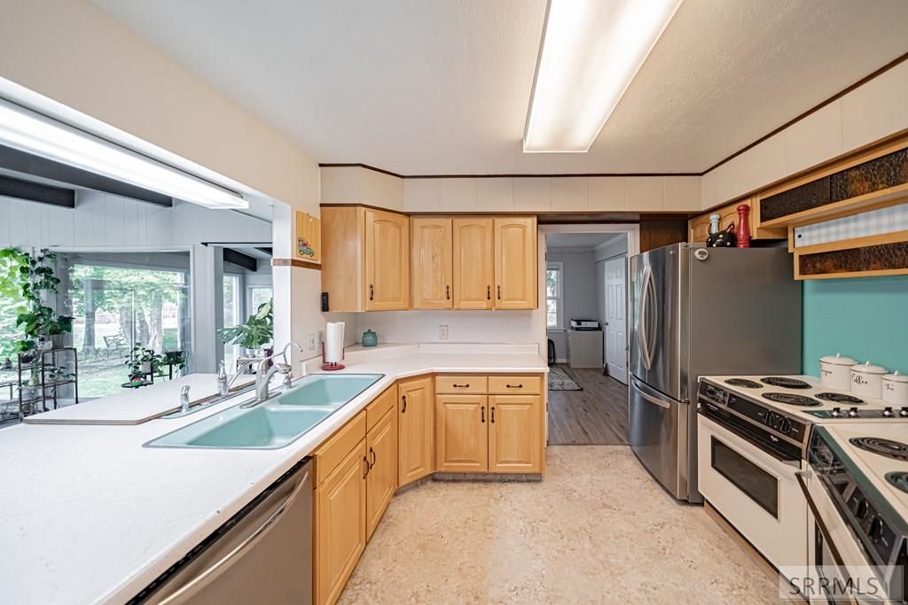 Image 18 of property listing at 269 W Center Street, Shelley, ID 83274