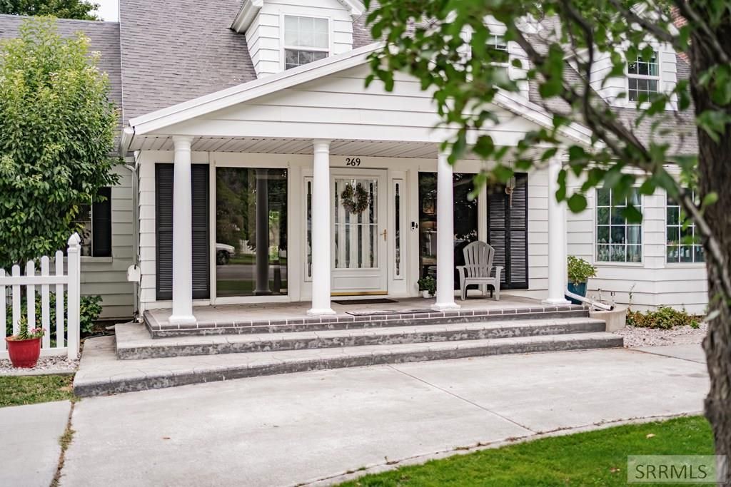 Image 3 of property listing at 269 W Center Street, Shelley, ID 83274