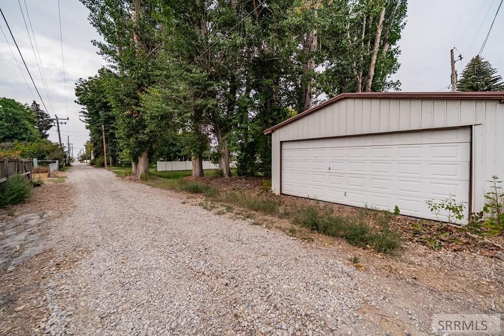 Image 91 of property listing at 269 W Center Street, Shelley, ID 83274