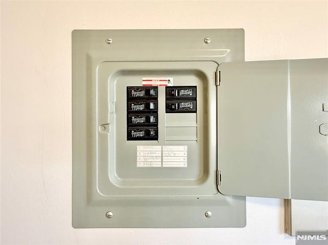 2077 Center Avenue 5E, Fort Lee, NJ 07024