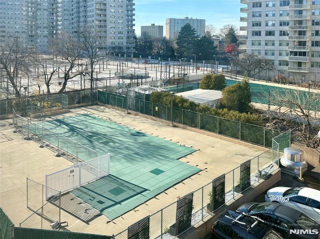 2077 Center Avenue 5E, Fort Lee, NJ 07024