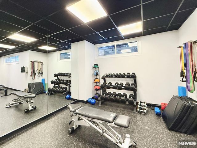 2077 Center Avenue 5E, Fort Lee, NJ 07024