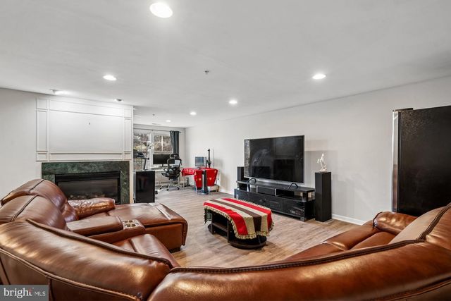 8716 STONEHOUSE DR, Ellicott City, MD 21043