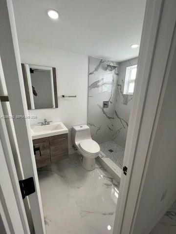 4250 SW 67th Ave 24, Miami, FL 33155