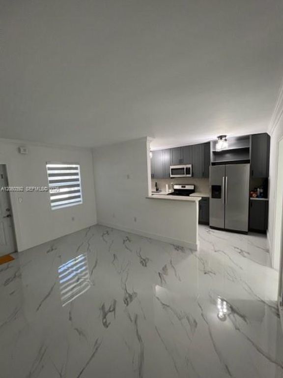 4250 SW 67th Ave 24, Miami, FL 33155