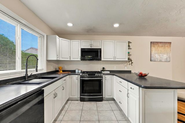 139 Captain Eames Cir 139, Ashland, MA 01721
