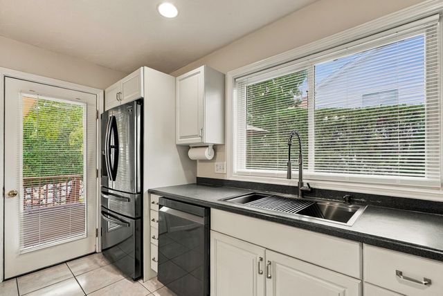 139 Captain Eames Cir 139, Ashland, MA 01721