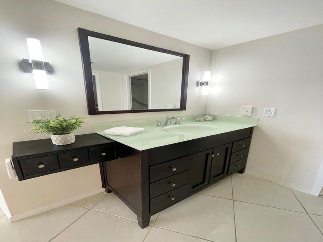 3000 Holiday Drive 1803, Fort Lauderdale, FL 33316