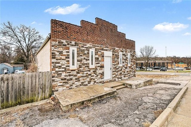 11303 E Truman Road, Independence, MO 64050
