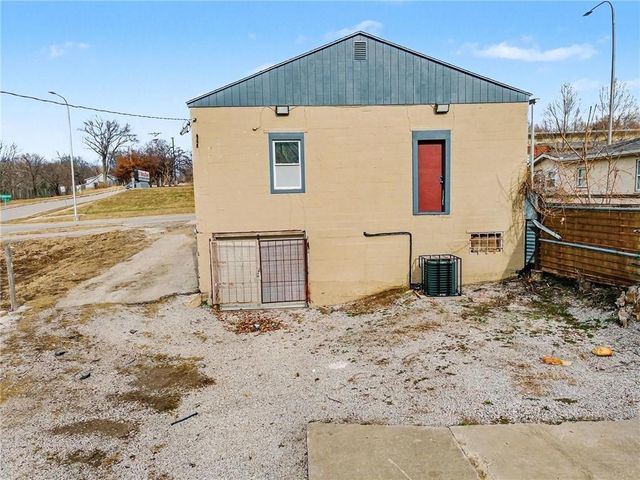 11303 E Truman Road, Independence, MO 64050