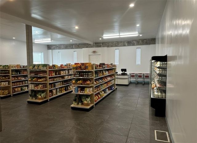 11303 E Truman Road, Independence, MO 64050