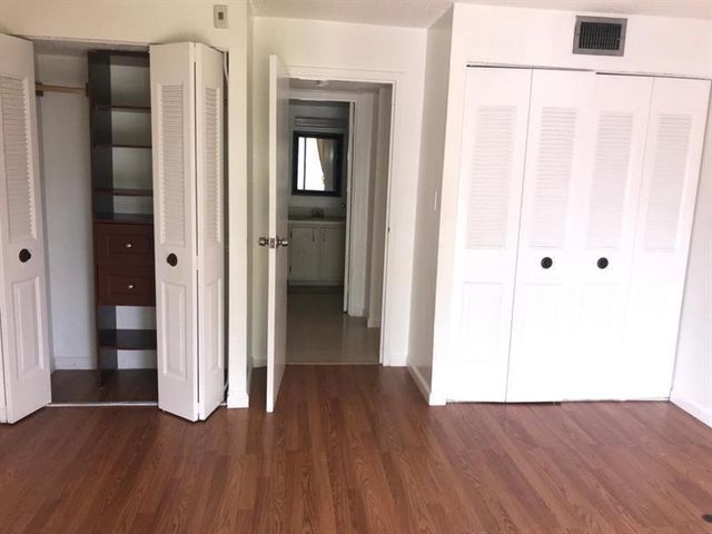 5825 Washington Street 40-B, Hollywood, FL 33023