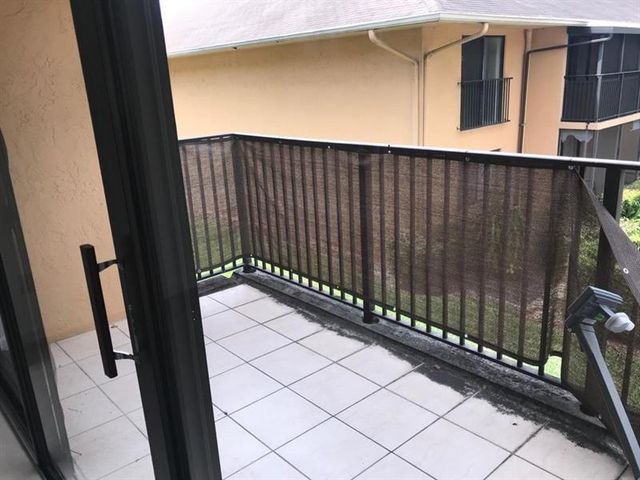 5825 Washington Street 40-B, Hollywood, FL 33023