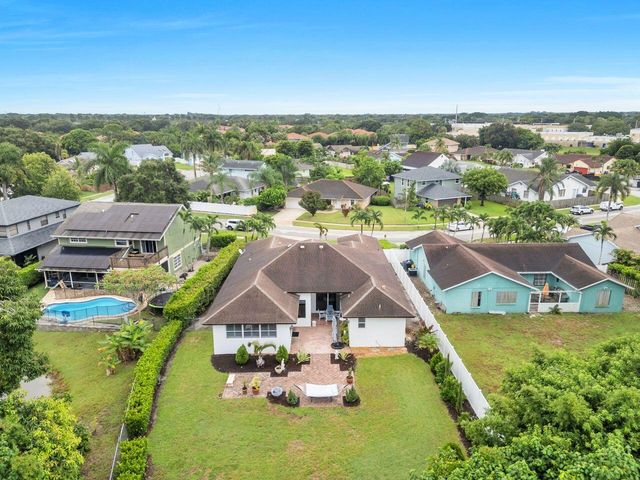 10715 Cambay Circle, Boynton Beach, FL 33437