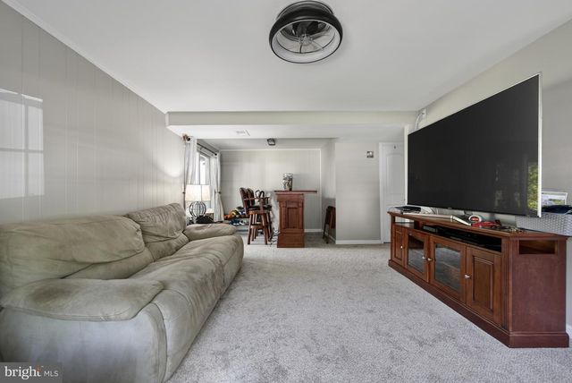 13026 KINGSWELL DR, Woodbridge, VA 22193