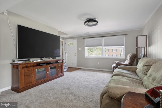 13026 KINGSWELL DR, Woodbridge, VA 22193