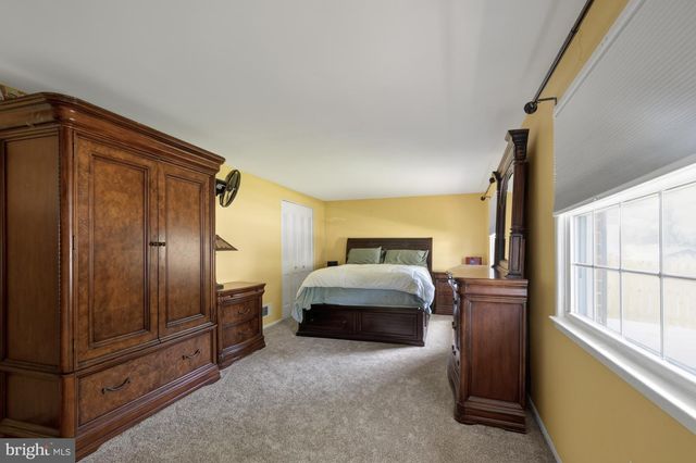 13026 KINGSWELL DR, Woodbridge, VA 22193