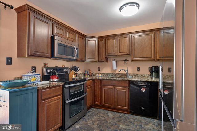 13026 KINGSWELL DR, Woodbridge, VA 22193