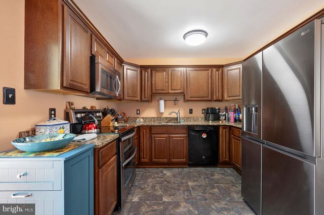 13026 KINGSWELL DR, Woodbridge, VA 22193