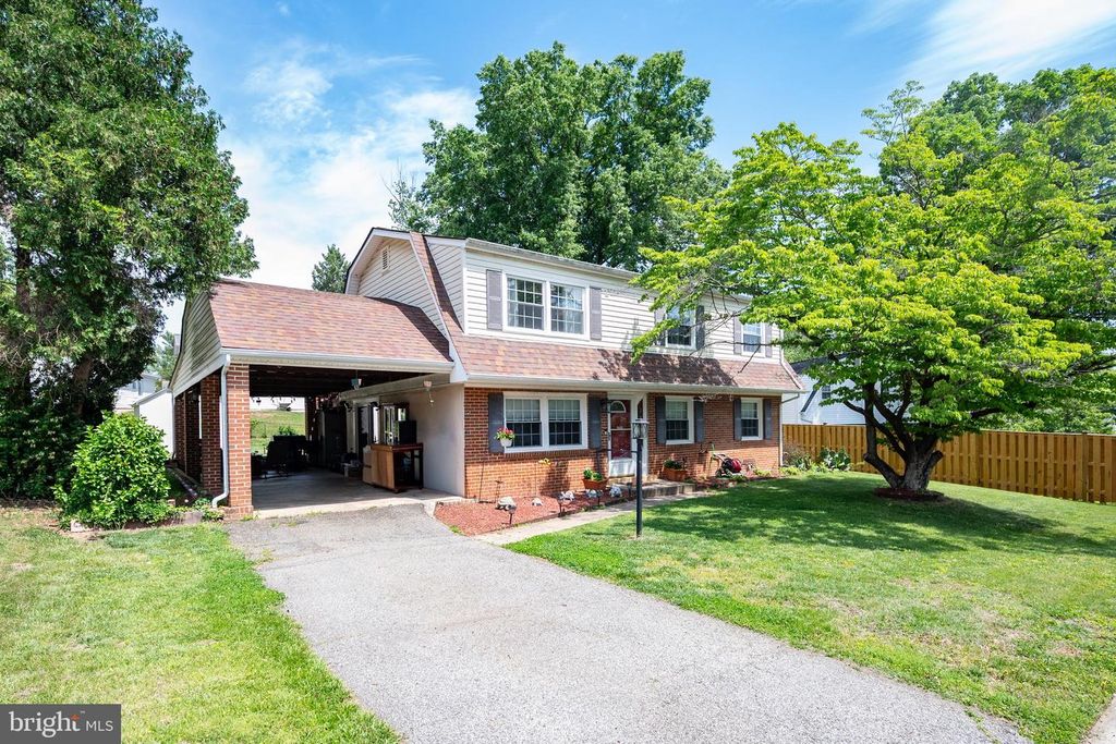 13026 KINGSWELL DR, Woodbridge, VA 22193