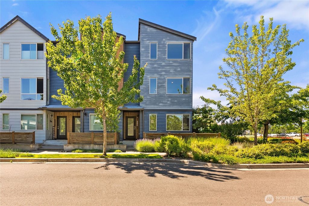 32675 Madrona Avenue SE, Black Diamond, WA 98010
