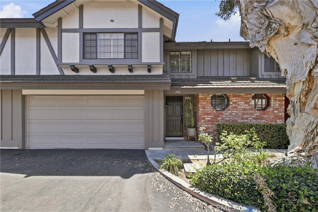 306 Campbell Lane, Costa Mesa, CA 92627