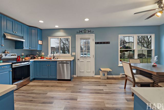 7205 Hastings Circle 330, Fox Lake, IL 60020