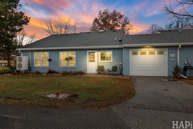 7205 Hastings Circle 330, Fox Lake, IL 60020