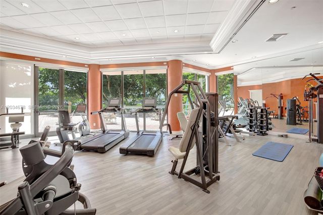 2000 Island Blvd 308, Aventura, FL 33160