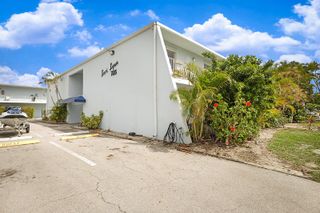 725 Hummingbird Way 106, North Palm Beach, FL 33408
