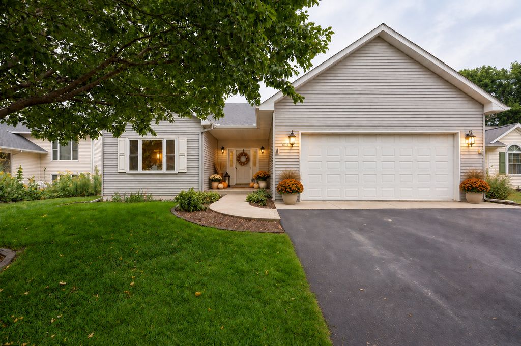 1317 7th Street N, Cannon Falls, MN 55009 — exterior
