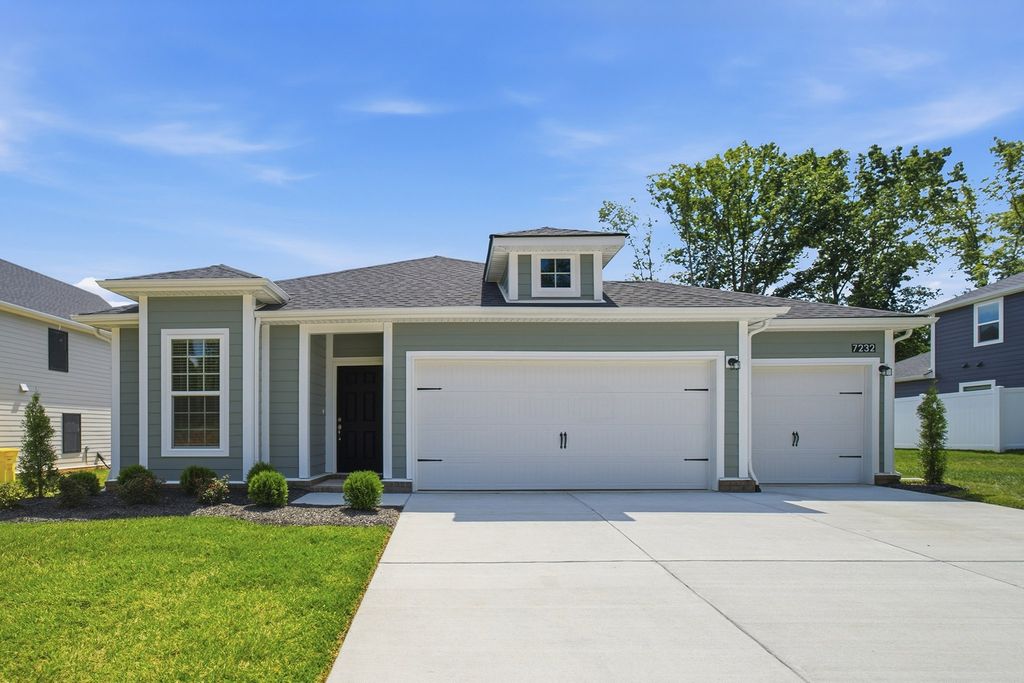 26 Fairlawn Dr, Fairview, TN 37062