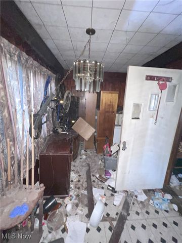 1220 E Archwood Avenue, Akron, OH 44306