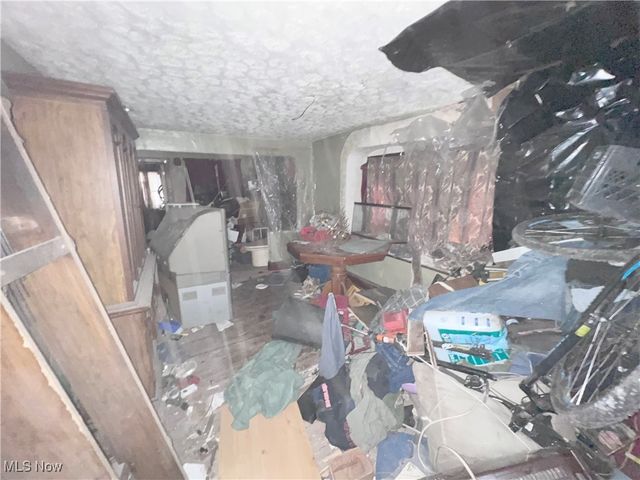 1220 E Archwood Avenue, Akron, OH 44306