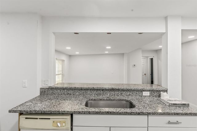 2726 6TH AVENUE W, Bradenton, FL 34205
