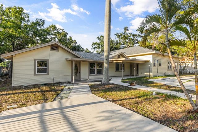 2726 6TH AVENUE W, Bradenton, FL 34205
