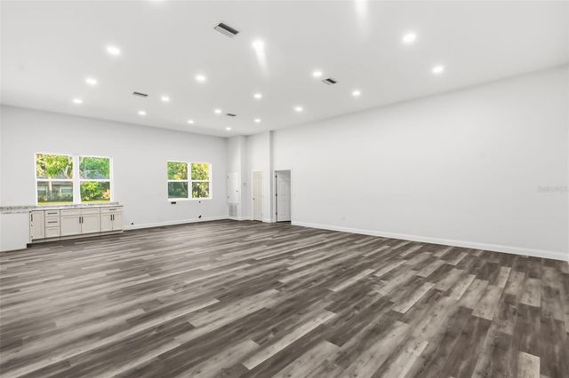 2726 6TH AVENUE W, Bradenton, FL 34205