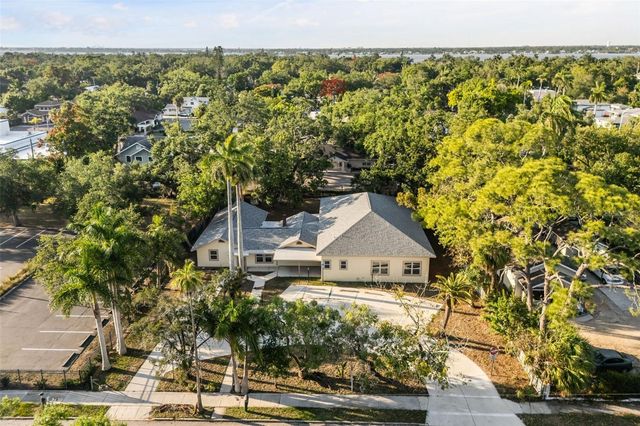2726 6TH AVENUE W, Bradenton, FL 34205