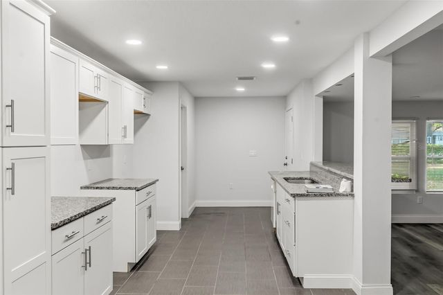 2726 6TH AVENUE W, Bradenton, FL 34205
