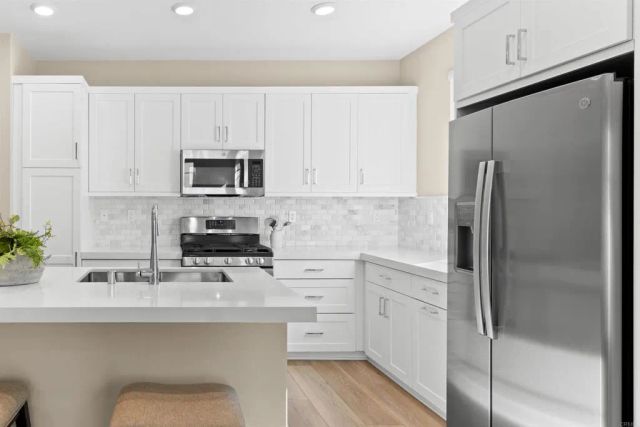 1227 Sunrise Vw. 105, San Marcos, CA 92078