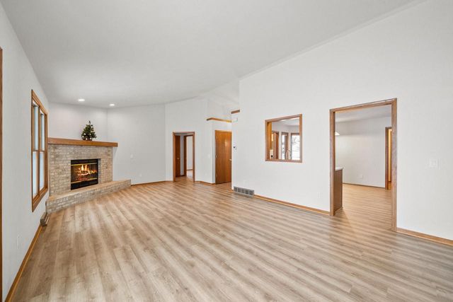 539 Autumn DRIVE, Walworth, WI 53184