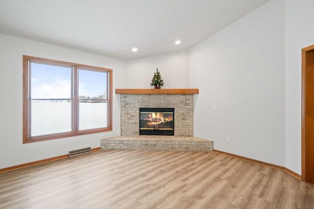 539 Autumn DRIVE, Walworth, WI 53184