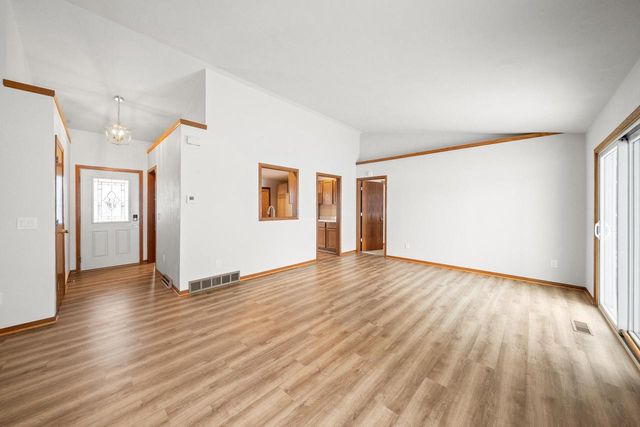 539 Autumn DRIVE, Walworth, WI 53184