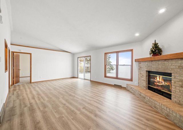 539 Autumn DRIVE, Walworth, WI 53184