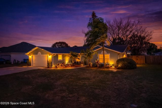 313 Harvey Avenue NE, Palm Bay, FL 32907